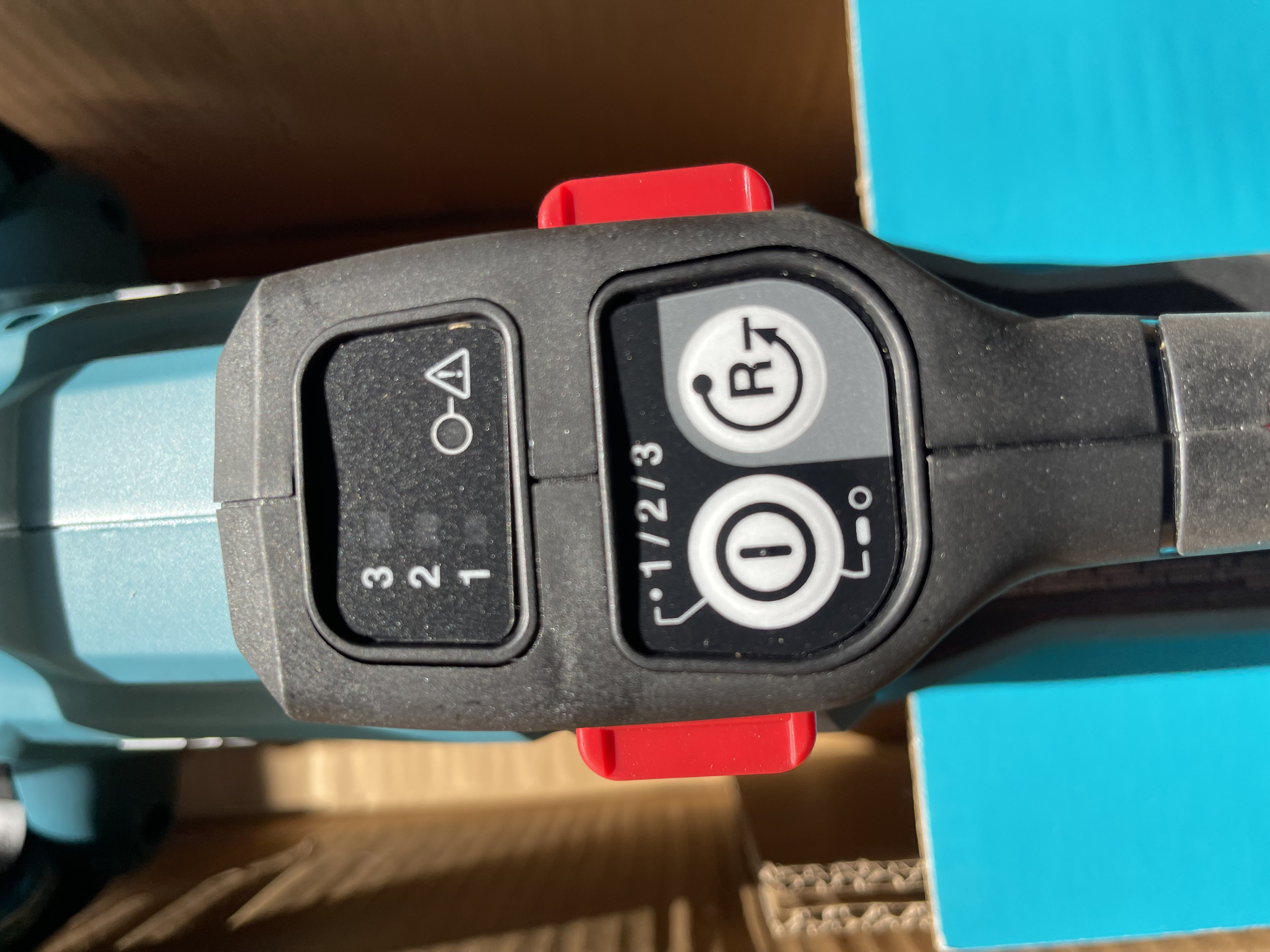Photo 2 of 5: Makita XGT 40V Cordless Right Angle Grinder — thumbnail